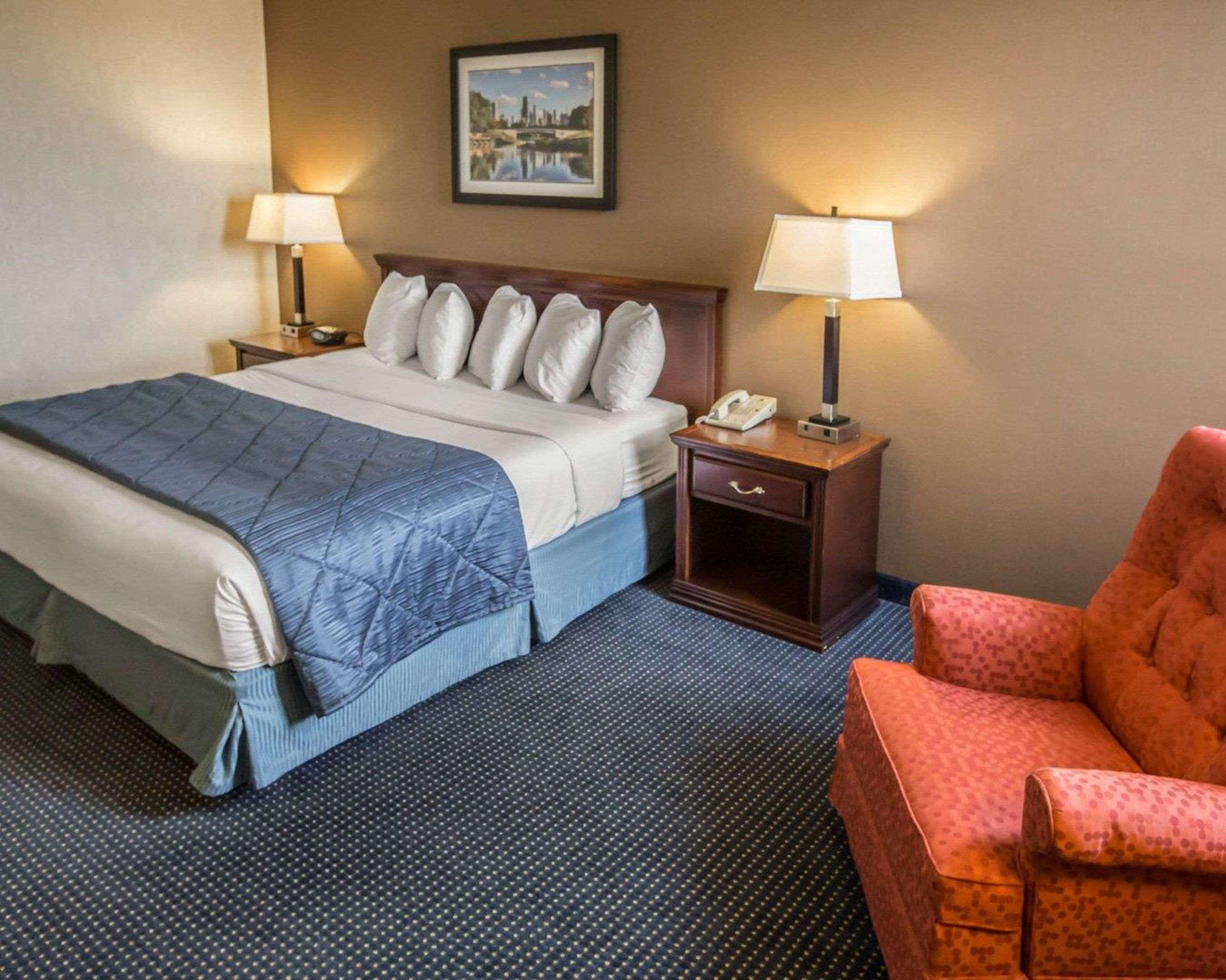 Quality Inn Schaumburg - Chicago Near The Mall Exterior photo