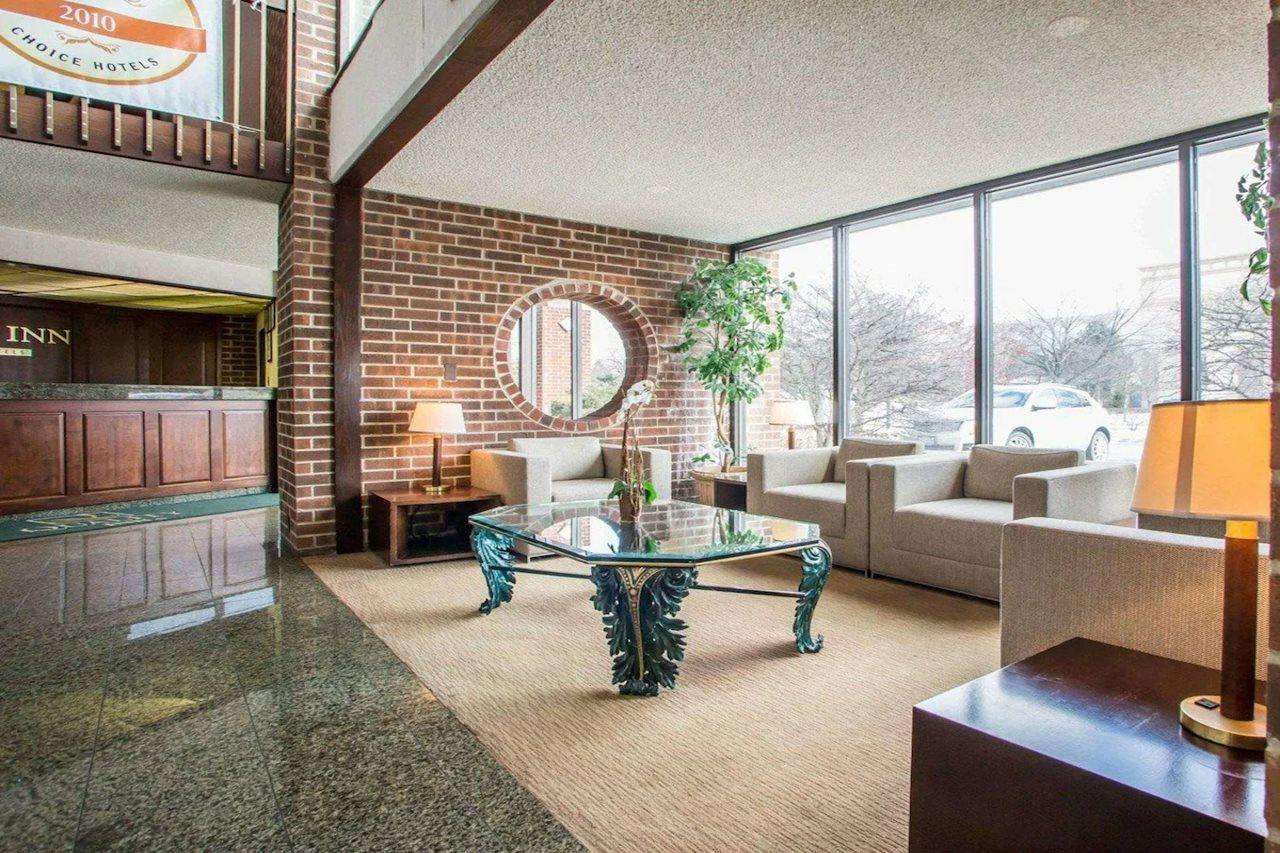 Quality Inn Schaumburg - Chicago Near The Mall Exterior photo