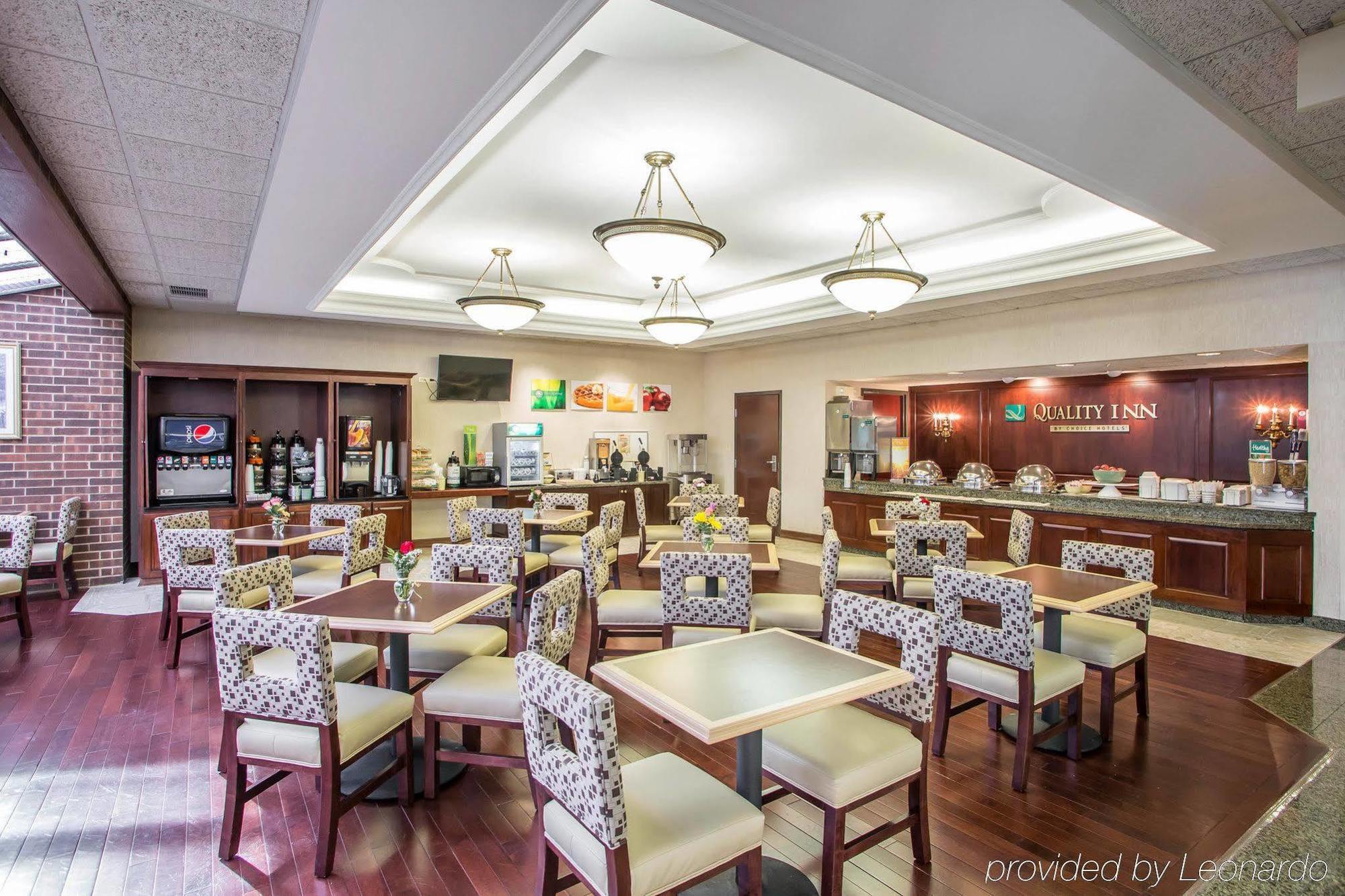 Quality Inn Schaumburg - Chicago Near The Mall Exterior photo