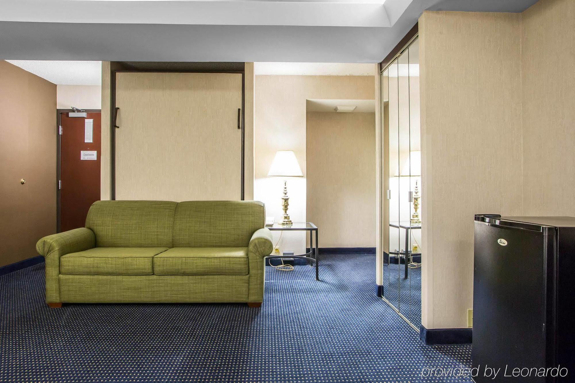 Quality Inn Schaumburg - Chicago Near The Mall Exterior photo